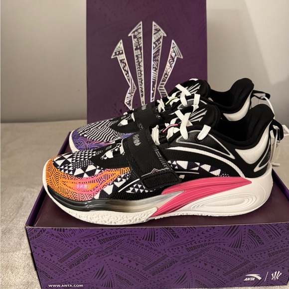 DS Anta Kai 1 “Enlightened Warrior” - Kyrie Irving’s Shoe - Picture 2 of 13